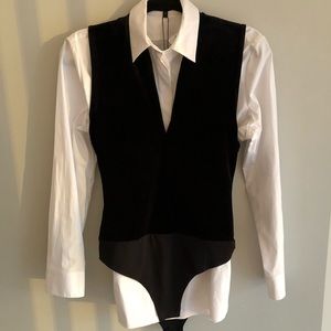 Black velvet v-neck body